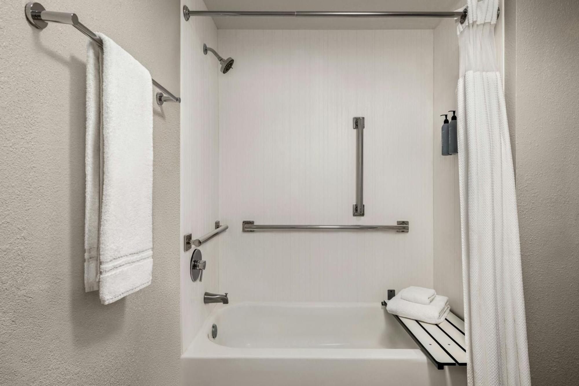 Courtyard Atlanta Northlake Tucker Εξωτερικό φωτογραφία